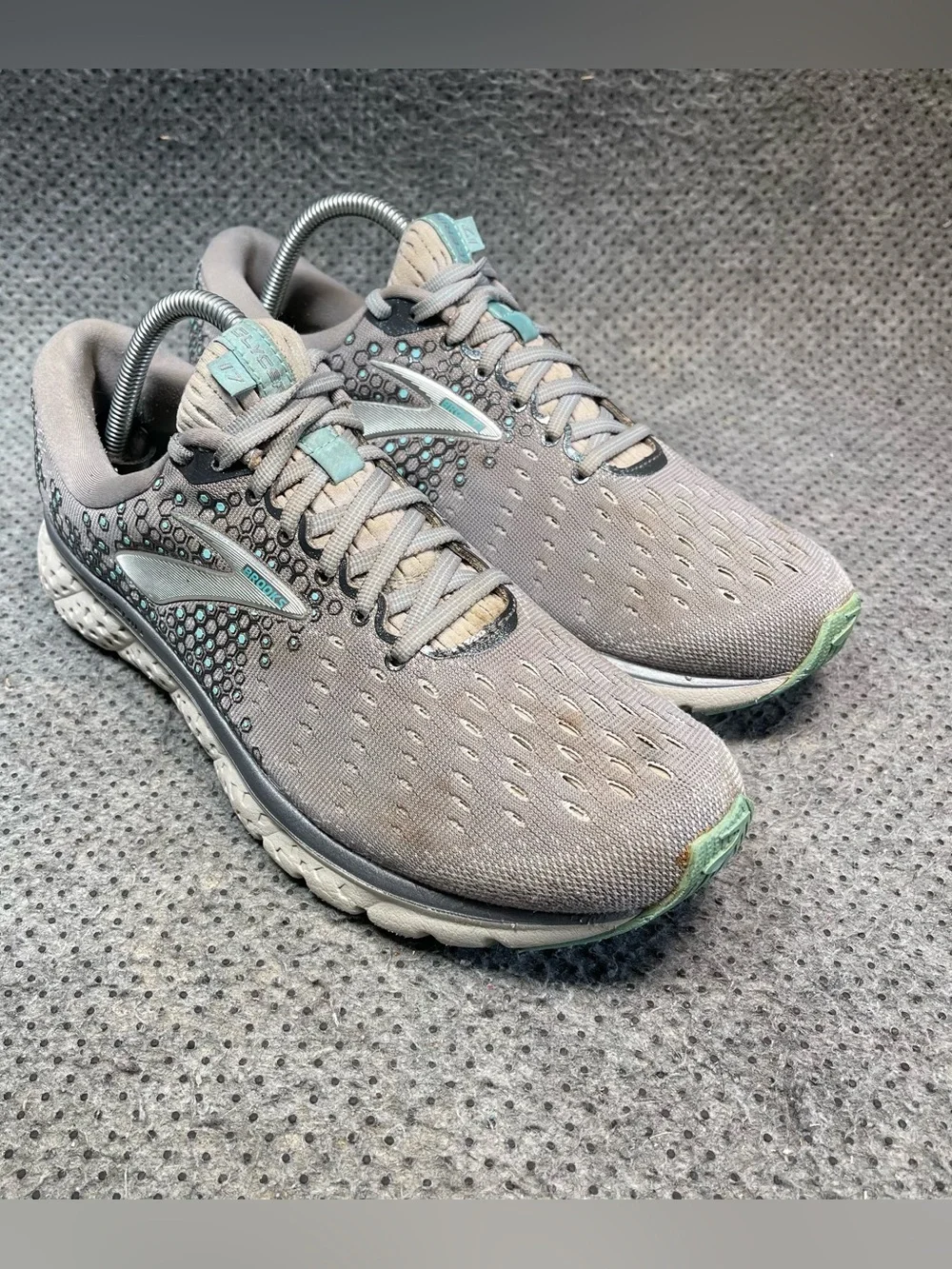 Brooks Glycerin 17 Grey Running Shoes Size 11 Women’s